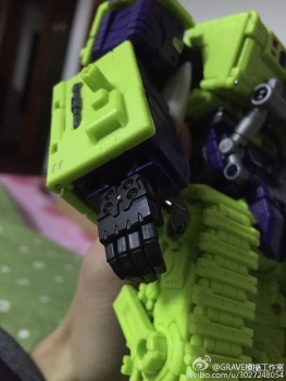 [Toyworld] Produit Tiers - Jouet TW-C Constructor aka Devastator/Dévastateur (Version vert G1 et jaune G2) - Page 3 PuZJjMDu