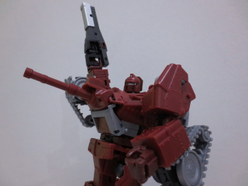 [Masterpiece Tiers] BADCUBE OTS-04 WARDOG aka WARPATH - Sortie Mai 2015 - Page 3 Q5Gjy3HS