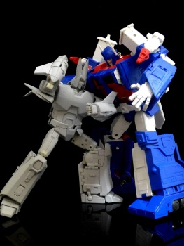 [Masterpiece Tiers] X-TRANSBOTS MX-III ELIGOS aka CYCLONUS - Sortie Octobre 2015 - Page 2 QoHVGKS3