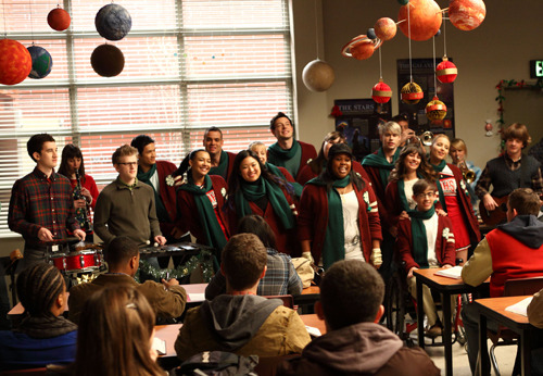 2x10 - A Very Glee Christmas Tumblr_lcrhqn2jcD1qa9d23o1_500