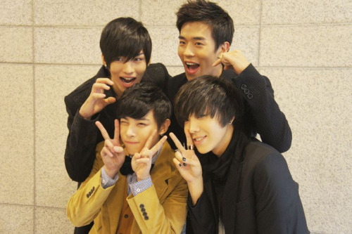 [PP 113] F.CUZ - Friend's Graduation Tumblr_ldcb4iYHgi1qbl4zmo1_500