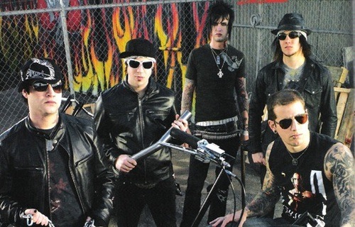 Fotos A7X!! Tumblr_lhnf7jpQOm1qh5roro1_500