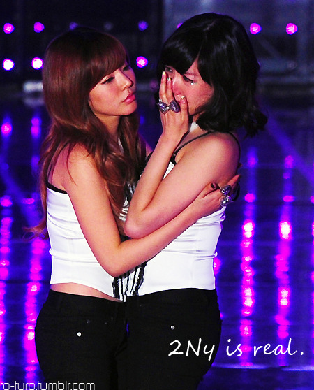 [PIC][11-7-2011]Những hình ảnh xinh đẹp và đáng yêu của Tiffany Hwang ♥ Sunny Lee Tumblr_lhzazlHbWv1qgvpkso1_500