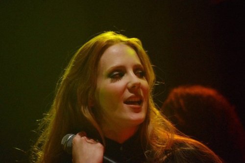 Fotos de Simone Simons - Página 39 Tumblr_ljd9ngRx5e1qdxcnlo1_500