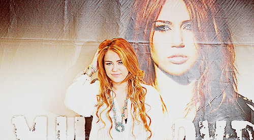 Miley Cyrus [2] - Page 12 Tumblr_llxfs60utW1qb2mrmo1_500