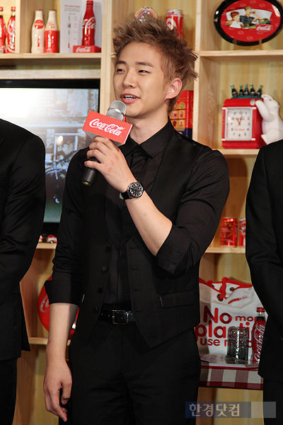 Lee Junho - Page 8 Tumblr_lmgsdf2WBQ1qa0us4o1_400