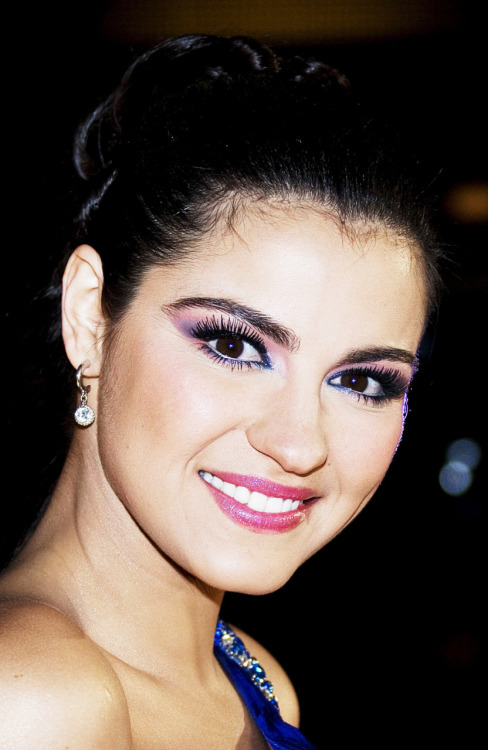 Maite Perroni [2] - Page 4 Tumblr_lmn2s8AKy11qhmzf6o1_500