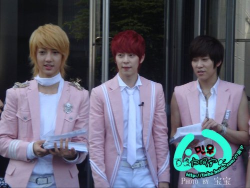 [PERF]  Boyfriend @ M!Countdown 16.06.11 Tumblr_lmxx2e5YNJ1qbwsnyo1_500