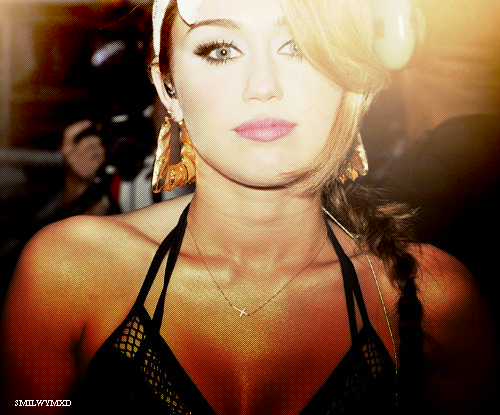 Miley Cyrus [2] - Page 12 Tumblr_lo8iix41fu1qej2kio1_500