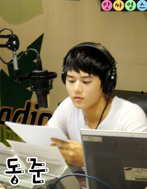 [RADIO] 110708 ZE:A @ Young Street Tumblr_lod06flChi1qcles7o1_400