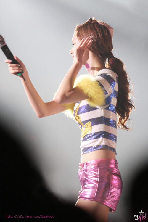 [YOONASIM/PIC][5-8-2011] NHỮNG HÌNH ẢNH CỦA YOONA TỪ 2011 GG TOUR - SEOUL CONCERT Tumblr_lpfwdhCZlH1qd704zo1_500