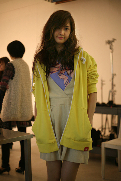 [YOONAISM/PICS+GIFS][8-8-2011] Yoona - Từ 1 thiên thần đến 1 nữ thần hoàn hảo Tumblr_lpkl635Jip1qk2yqto1_400