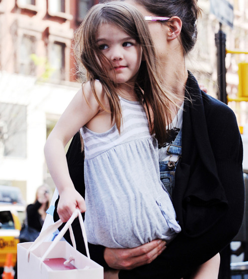 (F) Sophia Bush . Suri Cruise We are Family Tumblr_lq7mpaMg0p1r0gy7mo1_500