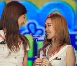 [PIC-GIF]Cùng xem một số hình ảnh cực dễ thương từ couple SeoSic ! Tumblr_lqk2p6yaBa1qea0e0o1_250