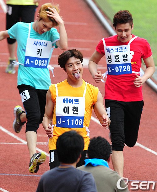 110827 SHINee @ Idol Sports Competition  Tumblr_lqkjfusl6w1qbf70so1_500