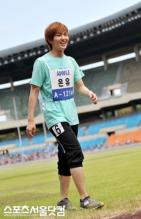 110827 SHINee @ Idol Sports Competition  Tumblr_lqkpgqJ75n1qauyhjo1_500