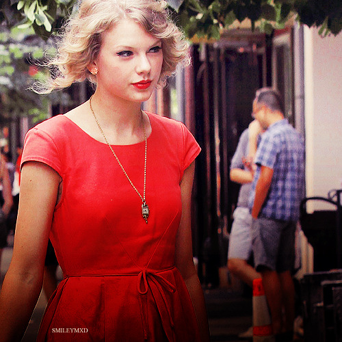 Taylor Swift - Page 9 Tumblr_lqx65cw4UE1qej2kio1_500