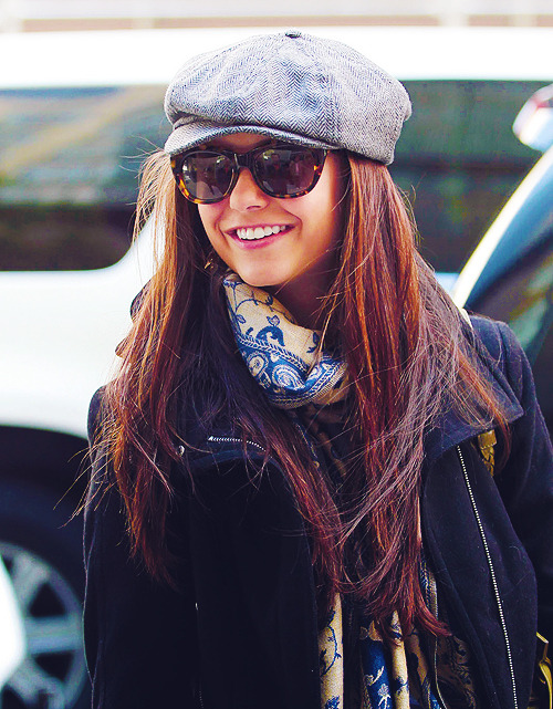 Nina Dobrev in NYC, Oct 2 Tumblr_lsguj6Tpg01qdz3mzo1_r1_500