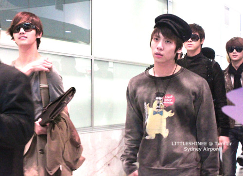 111111 Jonghyun @ Sydney International Airport Tumblr_lugw5rgv5z1qihji8o1_500