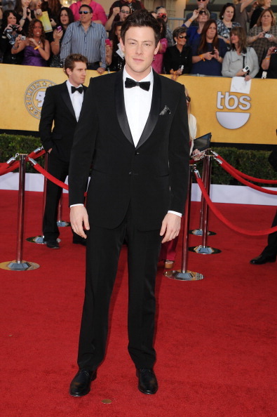 El cast de glee en SAG awards Tumblr_lyl9cq70tX1r49jk9o1_400