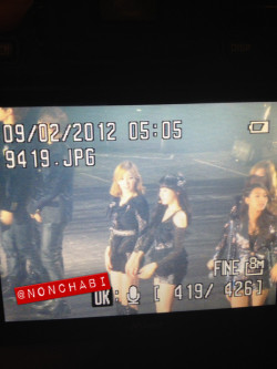 [PIC+VID+GIF][20/1/2012]∴♥∴ TaeNy ∴♥∴ Happy's Heaven ∴♥∴ Twinkle - Taeny Lấp Lánh - TaeTiSeo  ∴♥∴ - Page 21 Tumblr_lz4kjbRczC1qb9h3fo2_250