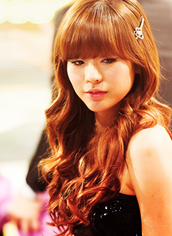 [PICS] Sunny quyến rũ với mái tóc xoăn dài Tumblr_lz5w9r3H5o1rnipoao3_r1_250