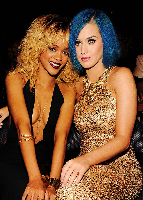 Grammys 2012 [Best Rap/Sung Collaboration + Actuación + Mejor vestida]  II - Página 25 Tumblr_lzbp92h3mB1qh6g4ko1_500