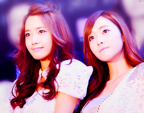 [PIC+GIF][23-1-2011] »-{♥}-»ღ°•(¯`·._.· YoonSic Fam ·._.·´¯)•ღ°»-{♥}-» °l||l° Sexy and Sweet °l||l° - Page 12 Tumblr_lzerwlXBYQ1r1l73do1_500