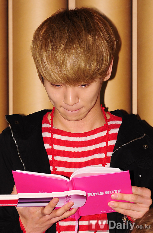 120229 SHINee @ Etude House Evento "Dear my lips-talk" Tumblr_m057stjDRf1qff7woo1_500