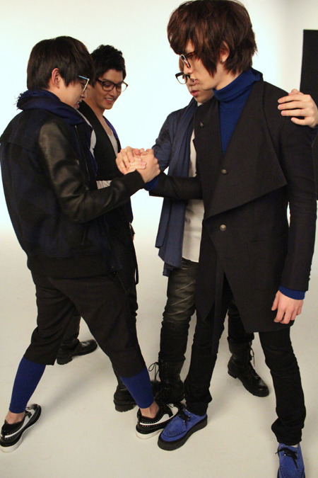 020312 Sesión de Fotos - Zoff x U-Kiss! Tumblr_m0a3ivnaJn1qaq5eko1_500