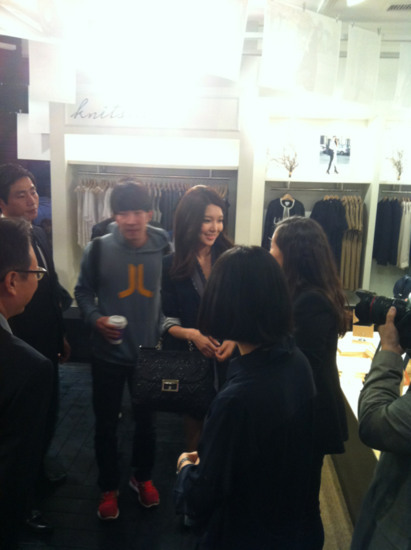 [Pics] Sooyoung en evento de Club Monaco Tumblr_m29fkbmEz41qc9m5do1_500