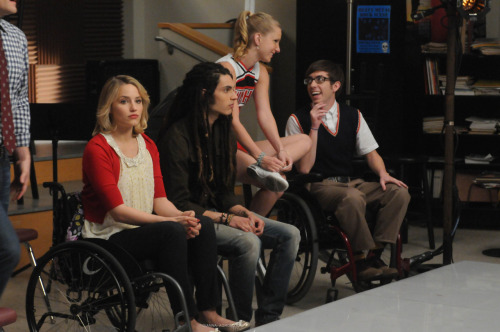 Capitulo 3x16 - Saturday Night Glee-ver (17/Abril) - Página 5 Tumblr_m2egh2GwTN1qk2hlyo1_r1_500