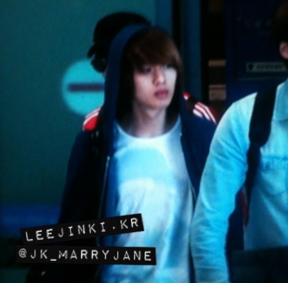  120430 Onew @ Incheon Airport from Sapporo Tumblr_m39zhiOWbg1r8fs1io1_1280