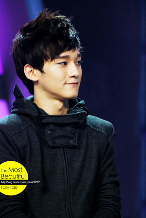 EXO! chen llego :D Tumblr_m3m0zk8rZ31rup1hro1_500