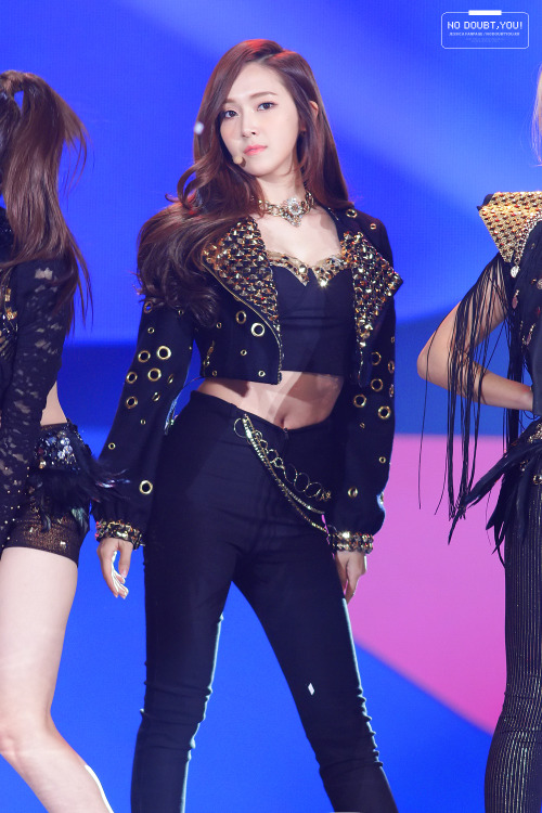 [PIC][29-12-2013]SNSD tham gia Đại nhạc hội cuối năm "SBS Gayo Daejun 2013" vào tối nay  - Page 2 Tumblr_mymlhezTvJ1sewbc1o3_500