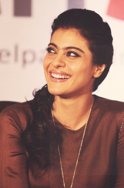 Kajol Devgan Mukherjee Tumblr_ms8kzcgVWD1r8787co3_250