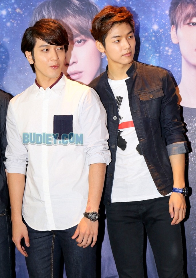 [Event] BLUE MOON in Malaysia - Conférence de presse (23.08.2013) Tumblr_mrzmzh8bQB1rgxfbio6_1280