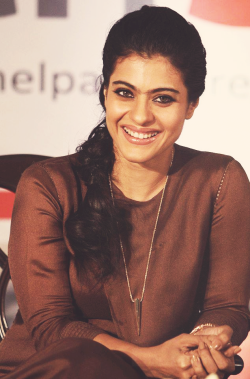 Kajol Devgan Mukherjee Tumblr_ms8kzcgVWD1r8787co5_250