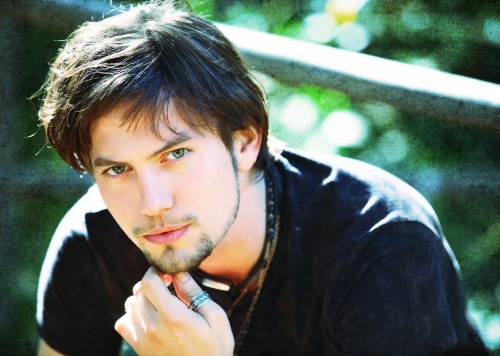 Jackson Rathbone (Jasper Hale) - Σελίδα 8 Tumblr_mtwi1tqlcj1rqpcxgo1_500