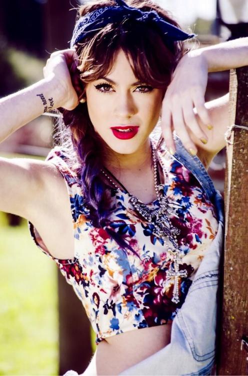 Fotos de Martina Stoessel - Página 8 Tumblr_mtfw782Jbr1s7p67mo2_500