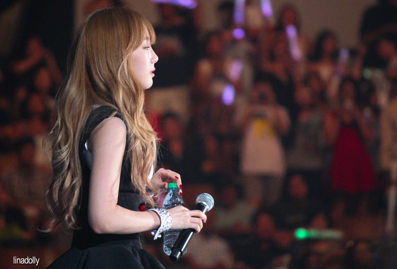 [PIC][07-08-2014]SNSD khởi hành đi LA để tham dự "KCON 2014" vào hôm nay - Page 10 Tumblr_nac87rLJst1qeuesho1_1280