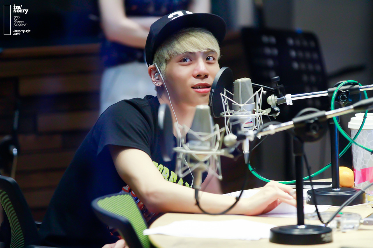 140827 Jonghyun @ MBC Blue Night Tumblr_nbhcktSj8P1r36tcgo1_1280