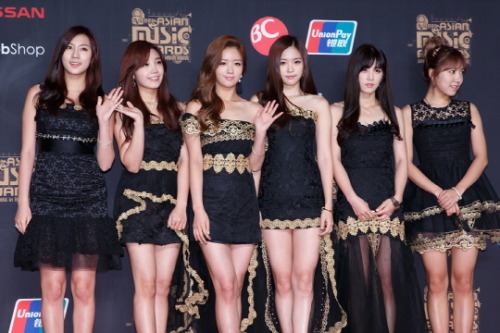 [تغطية] APink في حفل MAMA 2013 في هونغ كونغ بتاريخ 131122 !! Tumblr_mwnwe3ahtd1r44g2jo1_500