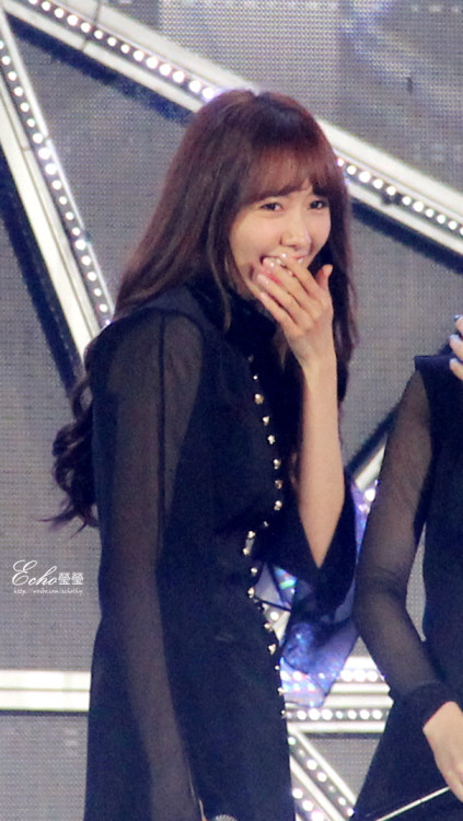 [PIC][17-10-2014]SNSD khởi hành đi Thượng Hải – Trung Quốc để tham dự "SMTOWN LIVE WORLD TOUR IV IN SHANGHAI" vào tối nay - Page 9 Tumblr_ndus849QkF1sewbc1o1_500