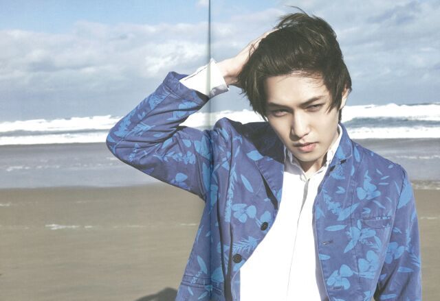 [SCANS] “BLUE TRAVEL” Photograph Collection 2013 Tumblr_mtogsozJsD1rnfyazo4_1280