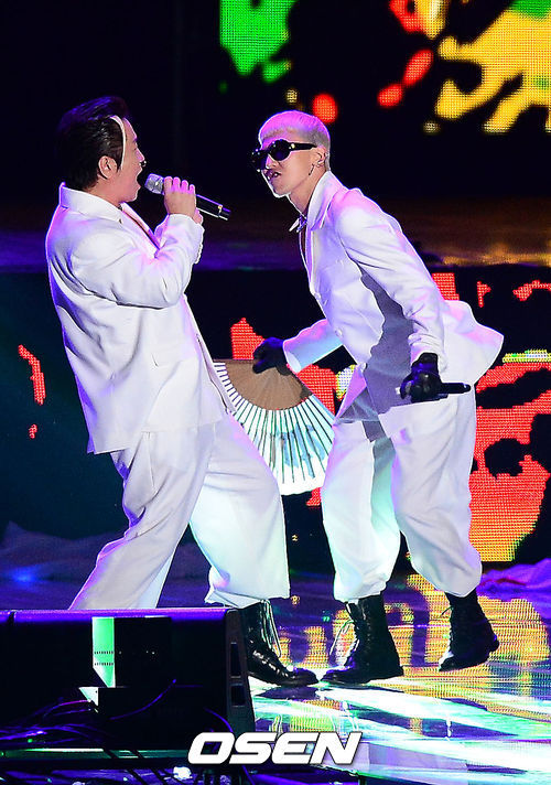 [17/10/2013][Photos] GD và Hyungdon trong Infinity Challenge Music Festival Tumblr_mut900sjig1qb2yato2_500