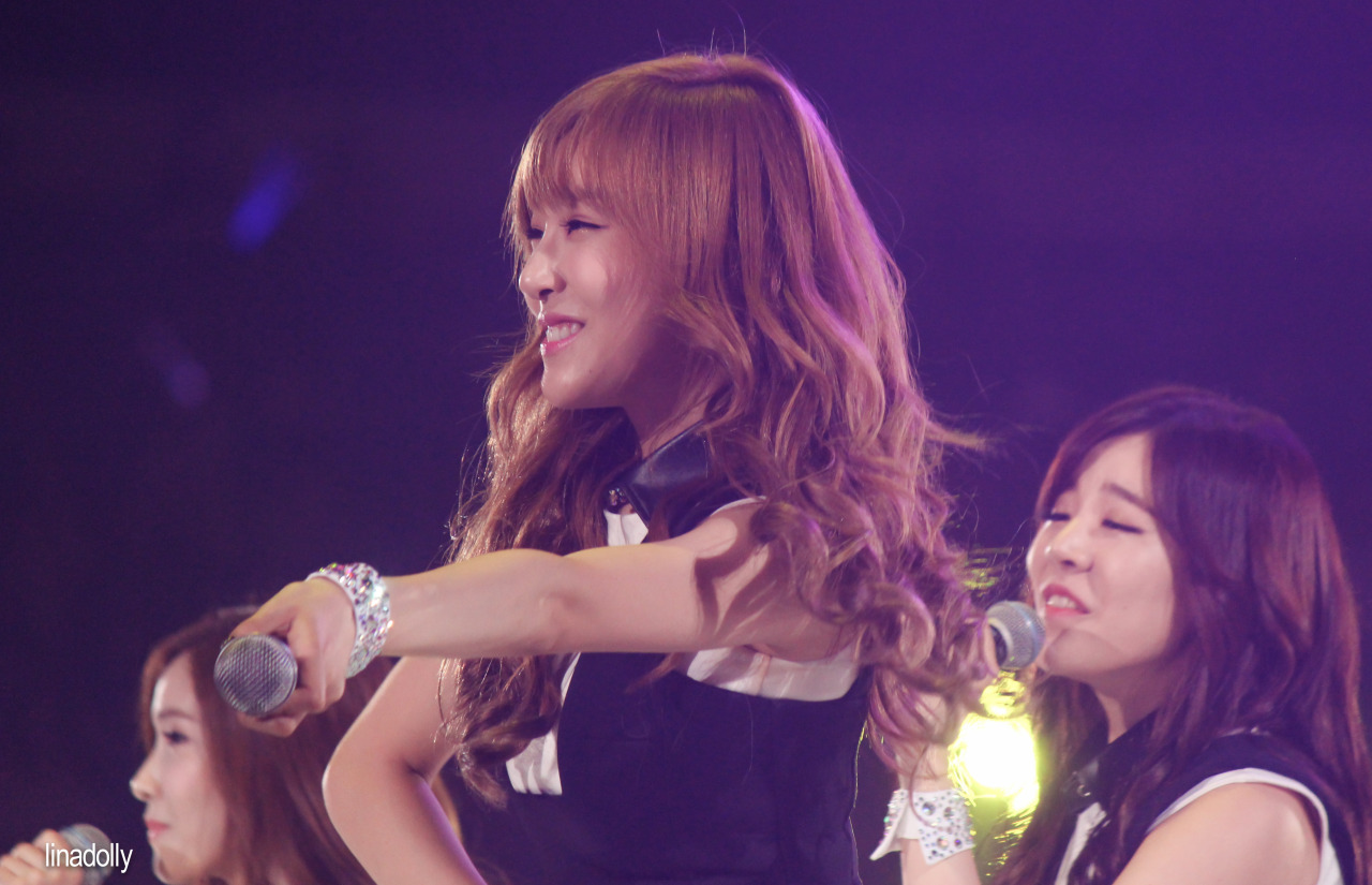 [PIC][07-08-2014]SNSD khởi hành đi LA để tham dự "KCON 2014" vào hôm nay - Page 10 Tumblr_nac7q0SFZS1qeuesho2_1280