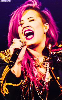 Demi Lovato Tumblr_n3vw3ohm1r1sqaaz9o2_250