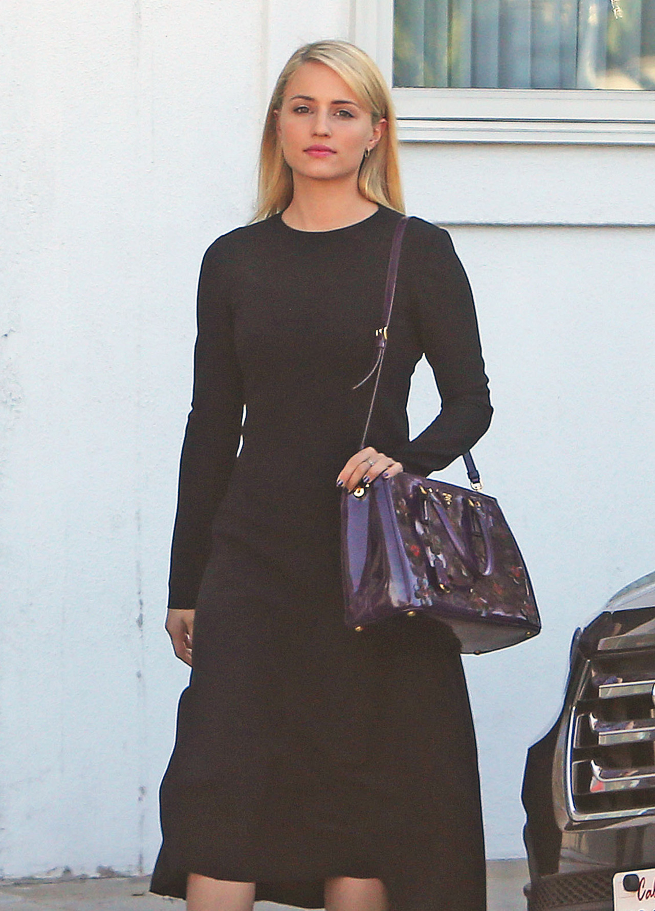 Dianna Agron arriving at a Salon Tumblr_mxaxi2p3Uu1r4ezfzo1_1280