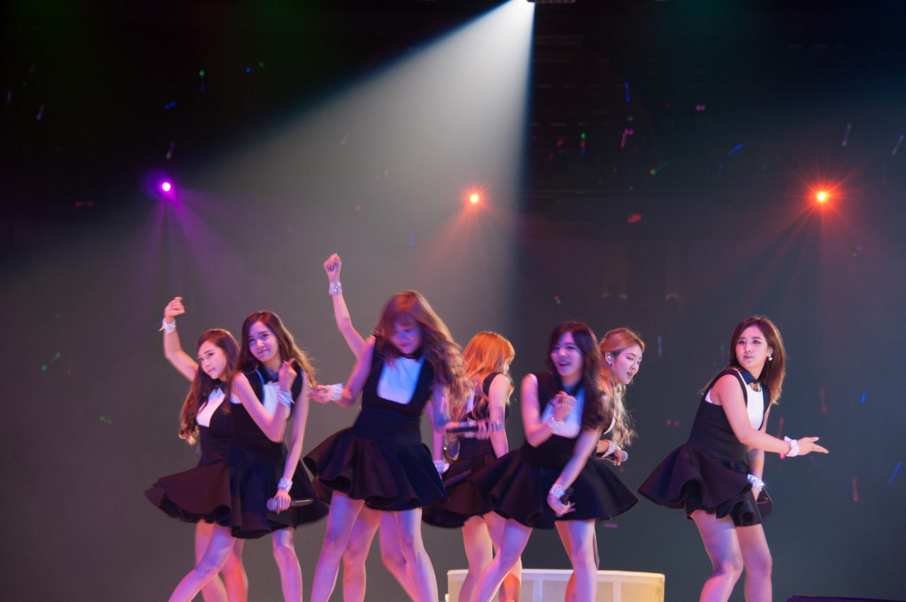 [PIC][07-08-2014]SNSD khởi hành đi LA để tham dự "KCON 2014" vào hôm nay - Page 9 Tumblr_naaat21tFk1sewbc1o1_1280